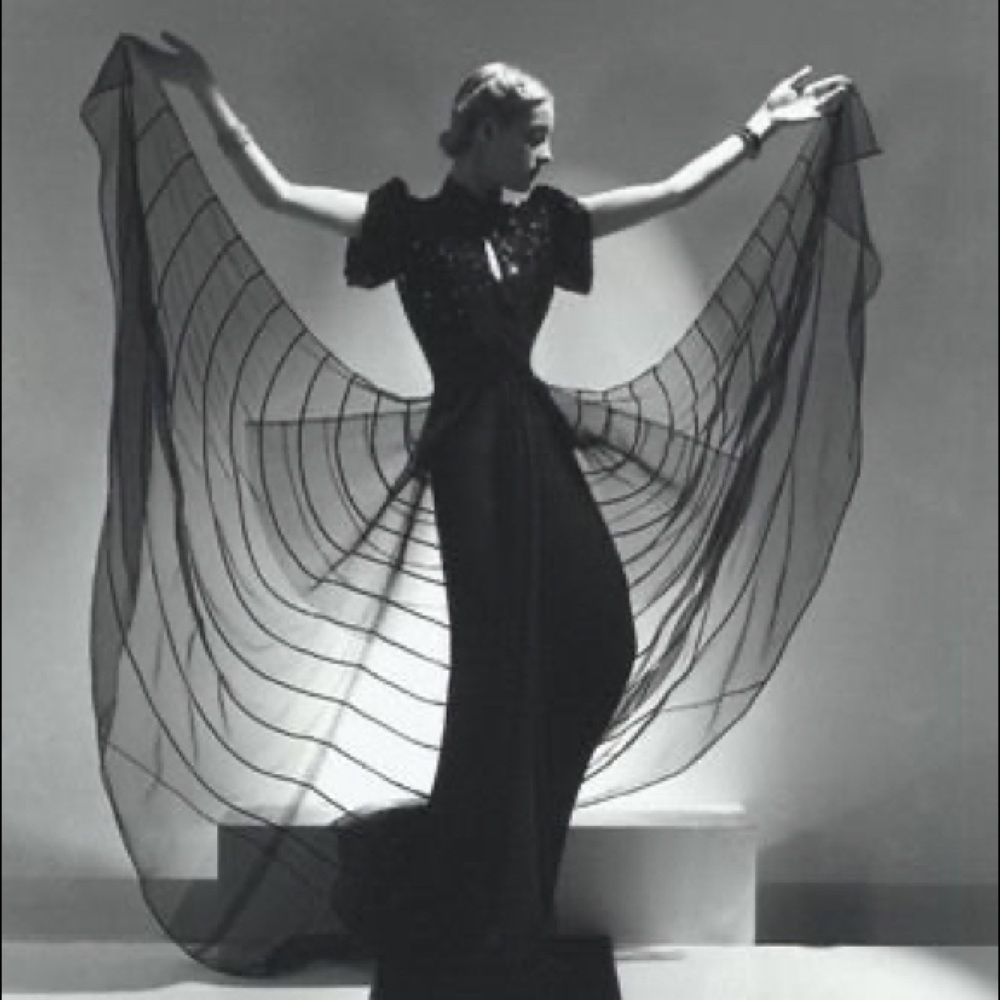 Reasonable offers considered! Yes we bundle!